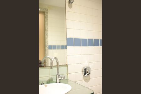Apartamento à venda com 173m², 3 quartos e 6 vagasBanheiro de Serviço