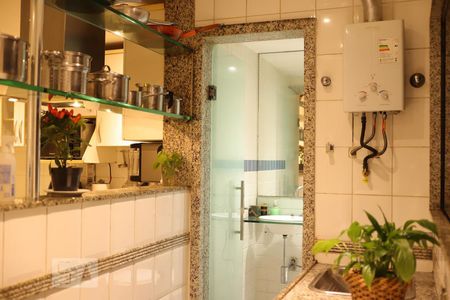 Apartamento à venda com 173m², 3 quartos e 6 vagasÁrea de Serviço