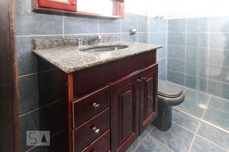 Casa para alugar com 150m², 2 quartos e 1 vaga Casa para alugar com 150m², 2 quartos e 1 vagaBanheiro da Suite