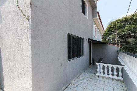 Casa para alugar com 150m², 2 quartos e 1 vaga Casa para alugar com 150m², 2 quartos e 1 vagaTerraço
