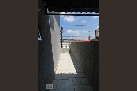 Casa para alugar com 150m², 2 quartos e 1 vaga Casa para alugar com 150m², 2 quartos e 1 vagaCorredor