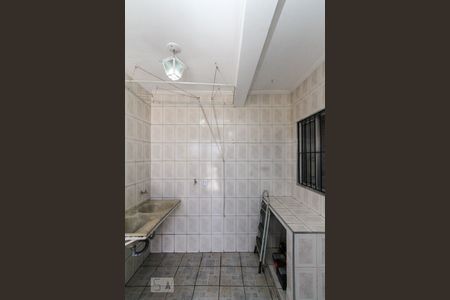 Casa para alugar com 150m², 2 quartos e 1 vaga Casa para alugar com 150m², 2 quartos e 1 vagaCozinhaÁrea de Serviço