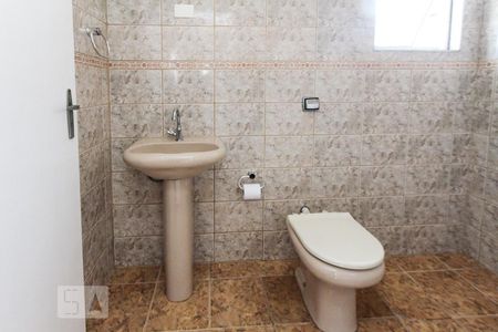 Casa para alugar com 150m², 2 quartos e 1 vaga Casa para alugar com 150m², 2 quartos e 1 vagaBanheiro da Suite 02