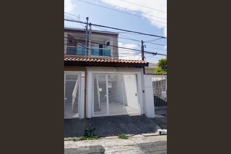 Casa à venda com 170m², 4 quartos e 4 vagas Casa à venda com 170m², 4 quartos e 4 vagasFachada