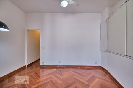 Sala de apartamento para alugar com 1 quarto, 40m² em Praça da Bandeira, Rio de Janeiro