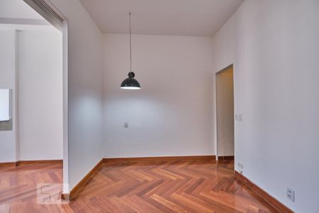 Sala de apartamento para alugar com 1 quarto, 40m² em Praça da Bandeira, Rio de Janeiro