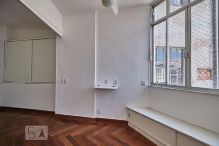Quarto de apartamento para alugar com 1 quarto, 40m² em Praça da Bandeira, Rio de Janeiro