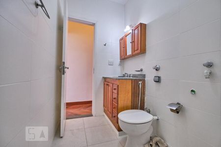 Banheiro de apartamento para alugar com 1 quarto, 40m² em Praça da Bandeira, Rio de Janeiro