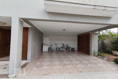 Casa à venda com 433m², 5 quartos e 5 vagasGaragem