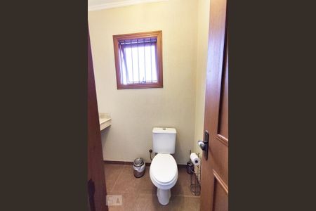 Casa à venda com 433m², 5 quartos e 5 vagasLavabo