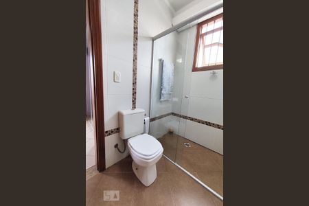 Casa à venda com 433m², 5 quartos e 5 vagasBanheiro da Suíte 1