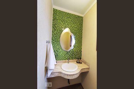 Casa à venda com 433m², 5 quartos e 5 vagasLavabo