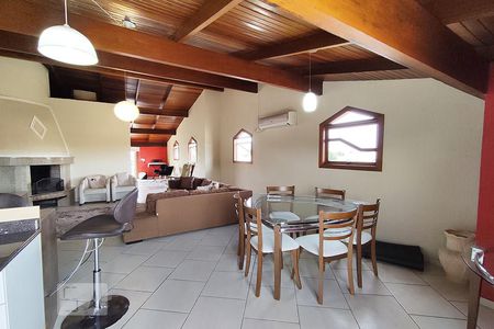 Sala 1 de casa à venda com 5 quartos, 433m² em Igara, Canoas