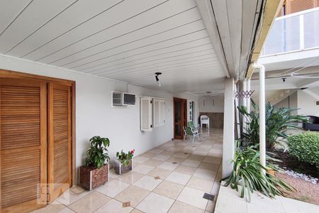 Casa à venda com 433m², 5 quartos e 5 vagasÁrea de Serviço 2