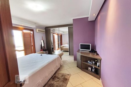 Casa à venda com 433m², 5 quartos e 5 vagasQuarto 1 Suíte