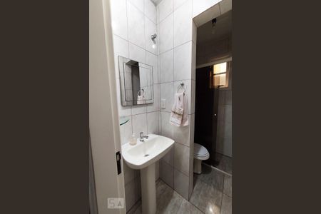 Casa à venda com 433m², 5 quartos e 5 vagasBanheiro 4