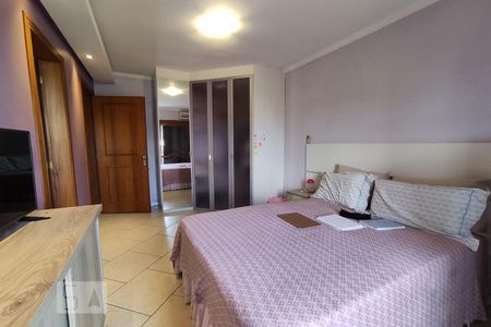 Casa à venda com 433m², 5 quartos e 5 vagasQuarto 2 Suíte