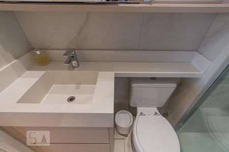 Apartamento à venda com 73m², 2 quartos e 2 vagas Apartamento à venda com 73m², 2 quartos e 2 vagasBanheiro da Suíte