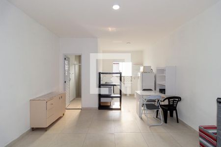 Cozinha de apartamento para alugar com 1 quarto, 40m² em Brás, São Paulo