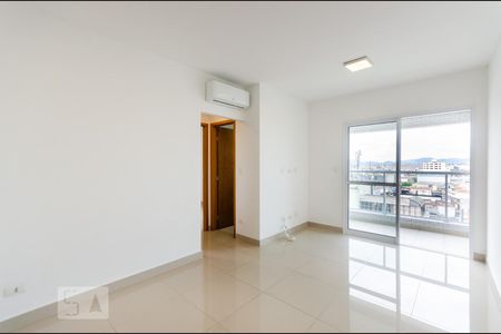 Sala de apartamento para alugar com 2 quartos, 68m² em Gonzaga, Santos