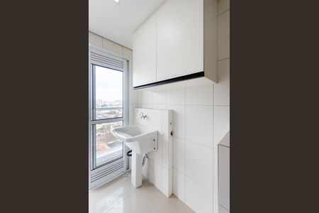 Apartamento para alugar com 68m², 2 quartos e 1 vagaÁrea de serviço
