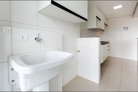 Apartamento para alugar com 68m², 2 quartos e 1 vagaÁrea de serviço