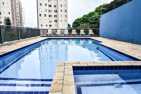 Apartamento para alugar com 60m², 2 quartos e 1 vaga Apartamento para alugar com 60m², 2 quartos e 1 vagaÁrea comum - Piscina