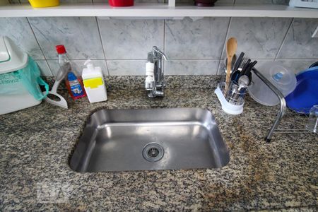 Cozinha - Torneira de apartamento para alugar com 2 quartos, 64m² em Vila Gomes Cardim, São Paulo