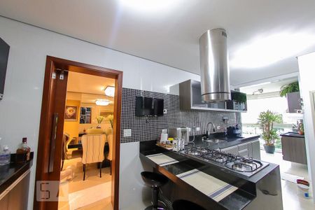 Apartamento à venda com 247m², 4 quartos e 4 vagas Apartamento à venda com 247m², 4 quartos e 4 vagasCozinha