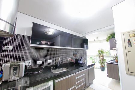 Apartamento à venda com 247m², 4 quartos e 4 vagas Apartamento à venda com 247m², 4 quartos e 4 vagasVaranda gourmet