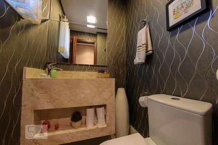 Apartamento à venda com 247m², 4 quartos e 4 vagas Apartamento à venda com 247m², 4 quartos e 4 vagasLavabo