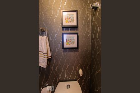 Apartamento à venda com 247m², 4 quartos e 4 vagas Apartamento à venda com 247m², 4 quartos e 4 vagasLavabo