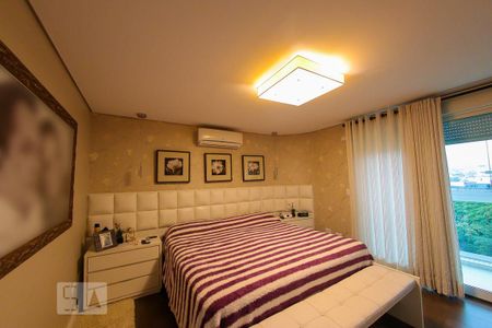 Apartamento à venda com 247m², 4 quartos e 4 vagas Apartamento à venda com 247m², 4 quartos e 4 vagasSuite 3