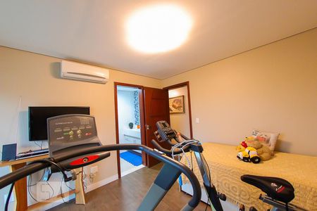 Apartamento à venda com 247m², 4 quartos e 4 vagas Apartamento à venda com 247m², 4 quartos e 4 vagasSuite 2