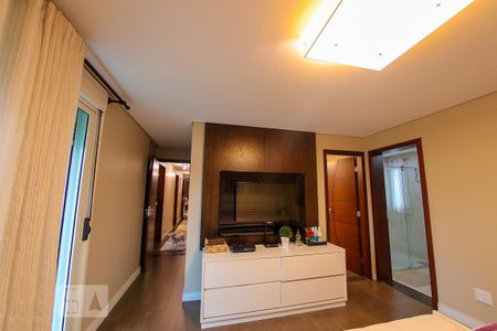 Apartamento à venda com 247m², 4 quartos e 4 vagas Apartamento à venda com 247m², 4 quartos e 4 vagasSuite 3