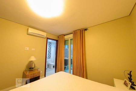 Apartamento à venda com 247m², 4 quartos e 4 vagas Apartamento à venda com 247m², 4 quartos e 4 vagasSuite 1