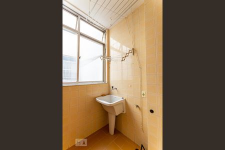 Apartamento à venda com 70m², 2 quartos e 1 vaga Apartamento à venda com 70m², 2 quartos e 1 vagaÁrea de Serviço