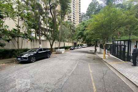 Apartamento à venda com 128m², 4 quartos e 2 vagas Apartamento à venda com 128m², 4 quartos e 2 vagasVista da Rua