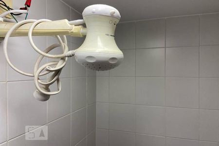 Apartamento à venda com 128m², 4 quartos e 2 vagas Apartamento à venda com 128m², 4 quartos e 2 vagasChuveiro