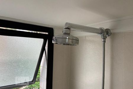 Apartamento à venda com 128m², 4 quartos e 2 vagas Apartamento à venda com 128m², 4 quartos e 2 vagasChuveiro