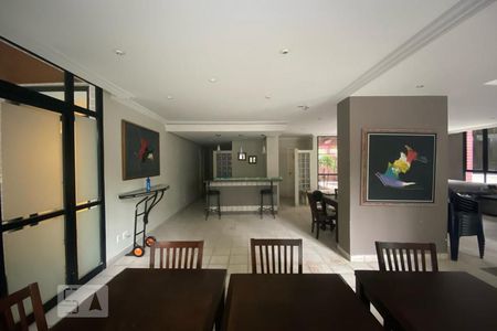 Apartamento à venda com 128m², 4 quartos e 2 vagas Apartamento à venda com 128m², 4 quartos e 2 vagasÁrea comum - Salão de festas