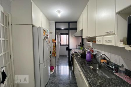 Apartamento à venda com 128m², 4 quartos e 2 vagas Apartamento à venda com 128m², 4 quartos e 2 vagasCozinha