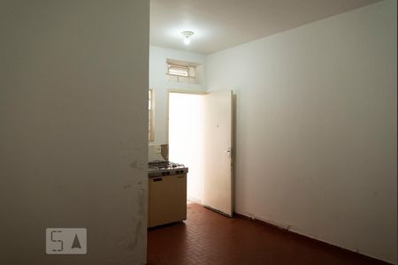 Quarto de kitnet/studio para alugar com 1 quarto, 12m² em Vila Bertioga, São Paulo