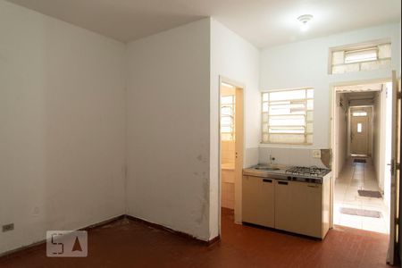 Quarto de kitnet/studio para alugar com 1 quarto, 12m² em Vila Bertioga, São Paulo
