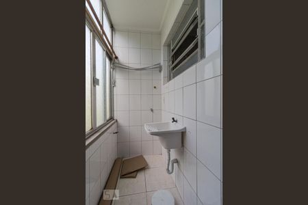 Apartamento à venda com 70m², 2 quartos e sem vagaArea de serviço