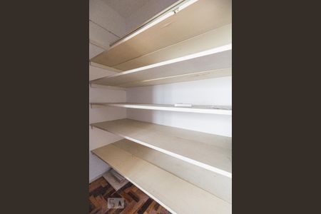 Apartamento à venda com 70m², 2 quartos e sem vagaCloset