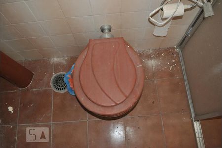 Casa à venda com 190m², 3 quartos e 3 vagasBanheiro - Casa dos fundos