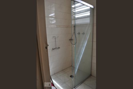 Casa à venda com 190m², 3 quartos e 3 vagasBanheiro 2