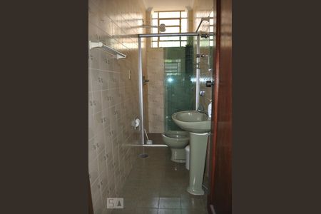 Casa à venda com 190m², 3 quartos e 3 vagasBanheiro