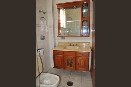 Casa à venda com 190m², 3 quartos e 3 vagasBanheiro 2 